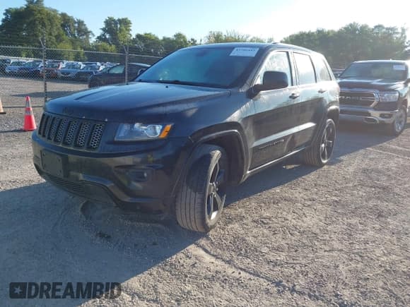 ✅ 2015 Jeep Grand Cherokee Altitude • VIN: 1C4RJFAG5FC720890 • Лот: 43306445. Опубликован ранее на IAAI с пробегом 206 262 миль. Бесплатный доступ к архиву аукционных продаж из США и подробный отчёт об истории автомобиля на DreamBid. Изображение 19.