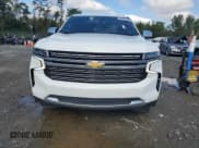 ✅ 2023 Chevrolet Suburban Premier • VIN: 1GNSCFKD7PR462118 • Lot: 81268045. Wystawiony na Copart z przebiegiem 62 560 mil. Bezpłatny archiwum sprzedaży aukcyjnych z USA i szczegółowy raport historii pojazdu na DreamBid. Zdjęcie 5.