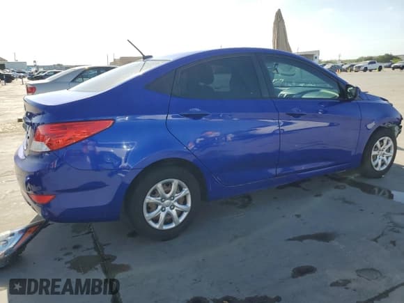 ✅ 2013 Hyundai Accent GLS • VIN: KMHCT4AE4DU542945 • Лот: 61824354. Опубликован ранее на Copart с пробегом 132 579 миль. Бесплатный доступ к архиву аукционных продаж из США и подробный отчёт об истории автомобиля на DreamBid. Изображение 3.