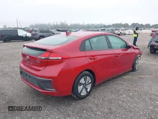 ✅ 2020 Hyundai Ioniq Blue • VIN: KMHC65LC8LU228688 • Lot: 41368879. Wystawiony na IAAI z przebiegiem 116 100 mil. Bezpłatny archiwum sprzedaży aukcyjnych z USA i szczegółowy raport historii pojazdu na DreamBid. Zdjęcie 4.