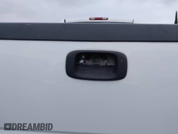 ✅ 2004 Chevrolet Silverado 2500HD LS • VIN: 1GCHC23U64F186697 • Лот: 41851795. Опубликован ранее на IAAI с пробегом 232 715 миль. Бесплатный доступ к архиву аукционных продаж из США и подробный отчёт об истории автомобиля на DreamBid. Изображение 17.