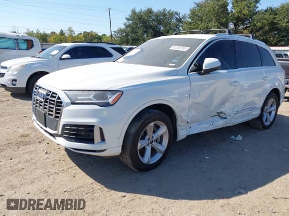 ✅ 2022 Audi Q7 Premium • VIN: WA1AXBF71ND013026 • Lot: 43420075. Listed on IAAI with 35,773 mi. Free auction sales archive from the USA and detailed vehicle history report at DreamBid. Image 2.