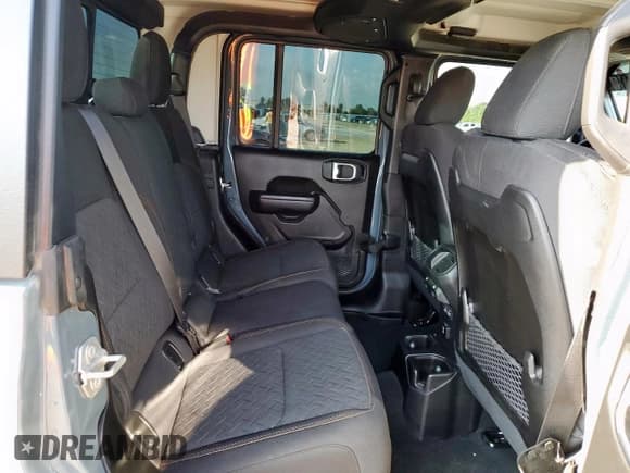 ✅ 2024 Jeep Gladiator Mojave • VIN: 1C6JJTEGXRL115913 • Лот: 64842115. Опубликован ранее на Copart с пробегом 14 432 миль. Бесплатный доступ к архиву аукционных продаж из США и подробный отчёт об истории автомобиля на DreamBid. Изображение 10.