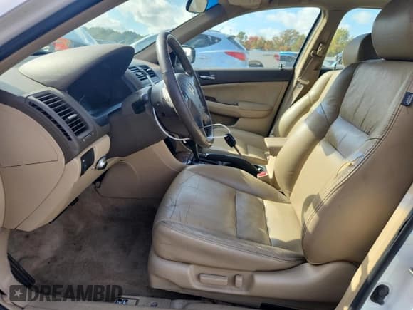 ✅ 2006 Honda Accord EX-L • VIN: 1HGCM56886A176455 • Lot: 92139085. Listed on Copart with 154,506 mi. Free auction sales archive from the USA and detailed vehicle history report at DreamBid. Image 7.