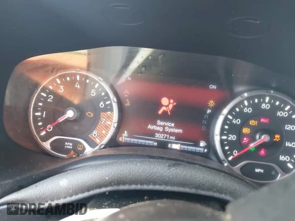 ✅ 2021 Jeep Renegade Limited • VIN: ZACNJDD13MPM27926 • Lot: 42226469. Wystawiony na IAAI z przebiegiem 30 271 mil. Bezpłatny archiwum sprzedaży aukcyjnych z USA i szczegółowy raport historii pojazdu na DreamBid. Zdjęcie 7.