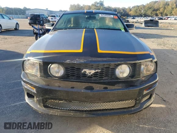 ✅ 2005 Ford Mustang Deluxe • VIN: 1ZVFT80N855127789 • Lot: 82549285. Listed on Copart with 67,198 mi. Free auction sales archive from the USA and detailed vehicle history report at DreamBid. Image 5.