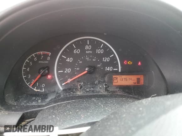 ✅ 2019 Nissan Versa S Plus • VIN: 3N1CN7AP2KL808894 • Lot: 82249515. Wystawiony na Copart z przebiegiem 137 514 mil. Bezpłatny archiwum sprzedaży aukcyjnych z USA i szczegółowy raport historii pojazdu na DreamBid. Zdjęcie 9.