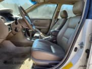 ✅ 2000 Toyota Camry CE • VIN: JT2BG28K1Y0513428 • Lot: 82124915. Wystawiony na Copart z przebiegiem 332 618 mil. Bezpłatny archiwum sprzedaży aukcyjnych z USA i szczegółowy raport historii pojazdu na DreamBid. Zdjęcie 7.