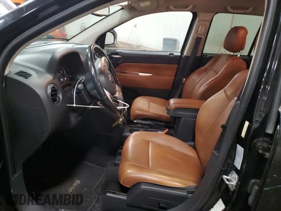 ✅ 2015 Jeep Compass Limited • VIN: 1C4NJDCB8FD188467 • Лот: 91859605. Опубликован ранее на Copart с пробегом 59 468 миль. Бесплатный доступ к архиву аукционных продаж из США и подробный отчёт об истории автомобиля на DreamBid. Изображение 7.