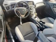 ✅ 2013 Hyundai Genesis Coupe 2.0T • VIN: KMHHT6KD8DU092451 • Lot: 67547675. Wystawiony na Copart z przebiegiem 85 293 mil. Bezpłatny archiwum sprzedaży aukcyjnych z USA i szczegółowy raport historii pojazdu na DreamBid. Zdjęcie 8.