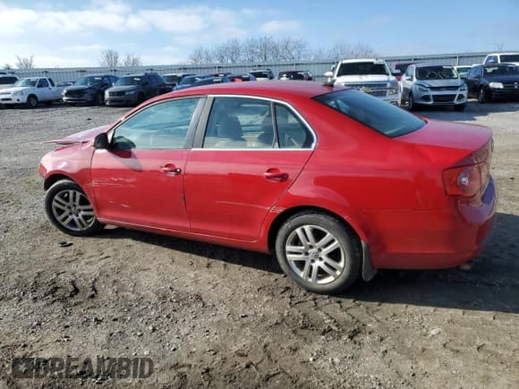 ✅ 2007 Volkswagen Jetta 2.5 • VIN: 3VWRF81K77M056011 • Лот: 84235064. Опубликован ранее на Copart с пробегом 205 749 миль. Бесплатный доступ к архиву аукционных продаж из США и подробный отчёт об истории автомобиля на DreamBid. Изображение 2.