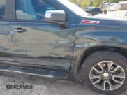 ✅ 2019 Chevrolet Silverado 1500 LT • VIN: 3GCUYDED5KG292241 • Lot: 43396399. Wystawiony na IAAI z przebiegiem 121 506 mil. Bezpłatny archiwum sprzedaży aukcyjnych z USA i szczegółowy raport historii pojazdu na DreamBid. Zdjęcie 17.