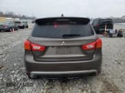 ✅ 2017 Mitsubishi Outlander ES • VIN: JA4AP3AU1HZ049535 • Лот: 92885505. Опубликован ранее на Copart с пробегом 134 381 миль. Бесплатный доступ к архиву аукционных продаж из США и подробный отчёт об истории автомобиля на DreamBid. Изображение 6.