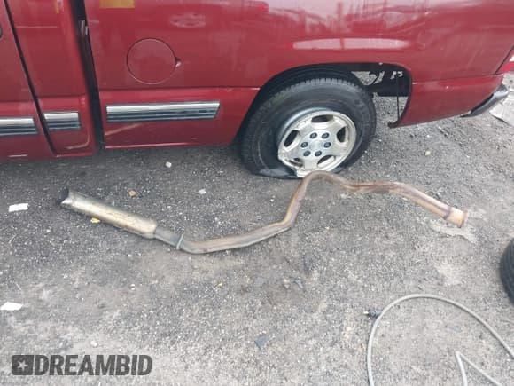 ✅ 2000 Chevrolet Silverado 1500 LS • VIN: 1GCEC14T1YZ251253 • Лот: 42094727. Опубликован ранее на IAAI с пробегом 425 300 миль. Бесплатный доступ к архиву аукционных продаж из США и подробный отчёт об истории автомобиля на DreamBid. Изображение 12.