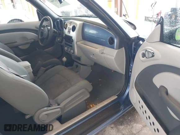 ✅ 2006 Chrysler PT Cruiser Touring • VIN: 3C3JY55E86T311609 • Лот: 43631390. Опубликован ранее на IAAI с пробегом 84 236 миль. Бесплатный доступ к архиву аукционных продаж из США и подробный отчёт об истории автомобиля на DreamBid. Изображение 5.