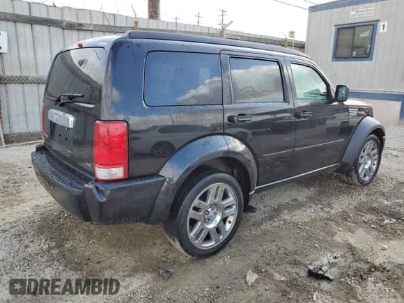 2007 Dodge Nitro R/T с VIN 1D8GT58627W683078, выставлен на аукционе Copart как лот 82795934 с пробегом 131 431 миль миль и Списание • Salvage title. История ставок и продаж доступна на DreamBid. Изображение 3.