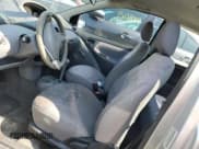 ✅ 2002 Toyota ECHO • VIN: JTDAT123920252793 • Lot: 56796735. Wystawiony na Copart z przebiegiem 114 837 mil. Bezpłatny archiwum sprzedaży aukcyjnych z USA i szczegółowy raport historii pojazdu na DreamBid. Zdjęcie 7.