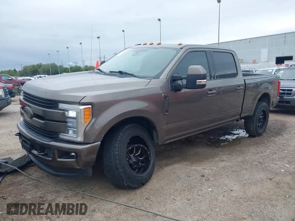 ✅ 2018 Ford F-250 XL • VIN: 1FT7W2BT9JEC77105 • Lot: 42187476. Listed on IAAI with 211,051 mi. Free auction sales archive from the USA and detailed vehicle history report at DreamBid. Image 2.