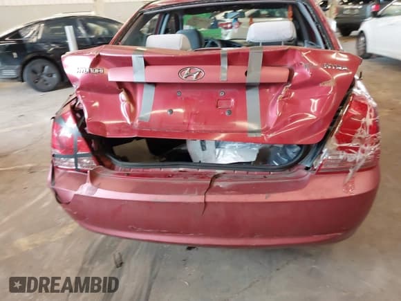 ✅ 2004 Hyundai Elantra GLS • VIN: KMHDN46D94U804179 • Lot: 41746385. Wystawiony na IAAI z przebiegiem 132 335 mil. Bezpłatny archiwum sprzedaży aukcyjnych z USA i szczegółowy raport historii pojazdu na DreamBid. Zdjęcie 14.