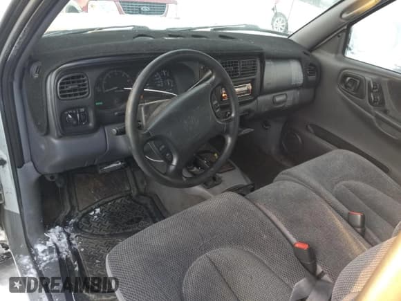 ✅ 1999 Dodge Dakota SLT • VIN: 1B7GG22Y6XS137628 • Lot: 83237454. Wystawiony na Copart z przebiegiem 196 200 mil. Bezpłatny archiwum sprzedaży aukcyjnych z USA i szczegółowy raport historii pojazdu na DreamBid. Zdjęcie 8.