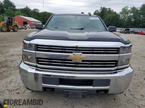 ✅ 2015 Chevrolet Silverado 2500HD LT • VIN: 1GC2KVEG3FZ512023 • Lot: 68147805. Wystawiony na Copart z przebiegiem 233 371 mil. Bezpłatny archiwum sprzedaży aukcyjnych z USA i szczegółowy raport historii pojazdu na DreamBid. Zdjęcie 5.