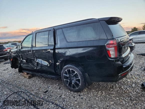 ✅ 2021 Chevrolet Suburban RST • VIN: 1GNSKEKD9MR181107 • Lot: 89469715. Listed on Copart with 102,286 mi. Free auction sales archive from the USA and detailed vehicle history report at DreamBid. Image 2.
