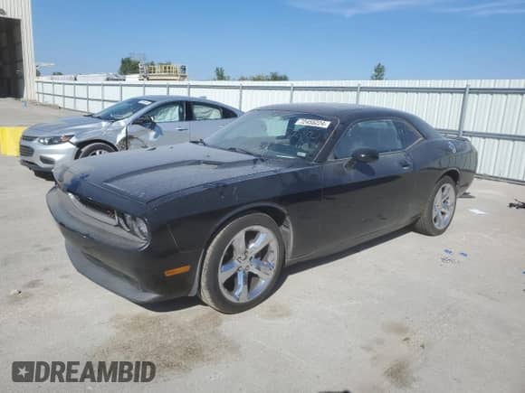 2014 Dodge Challenger R/T 100th Anniversary Appearance z VIN 2C3CDYBT8EH280572, wystawiony jako Copart lot #72455224 z przebiegiem 150 197 mil mil oraz Szkoda całkowita • Salvage title. Historia ofert i sprzedaży dostępna na DreamBid. Obrazek 1.