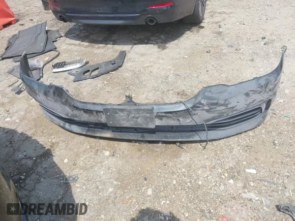 ✅ 2019 BMW 5 Series 530i xDrive • VIN: WBAJA7C57KWW37675 • Lot: 42594212. Listed on IAAI with 121,742 mi. Free auction sales archive from the USA and detailed vehicle history report at DreamBid. Image 12.