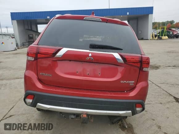 2017 Mitsubishi Outlander SE with VIN JA4AD3A32HZ052718, listed as a Copart auction lot 82469595 with 101,975 mi miles and Salvage title. Bid and sale history available at DreamBid. Image 6.