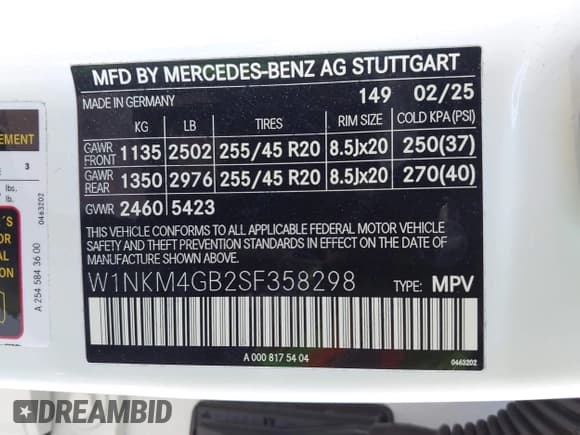 ✅ 2025 Mercedes-Benz GLC 300 • VIN: W1NKM4GB2SF358298 • Lot: 42930447. Listed on IAAI with 2,110 mi. Free auction sales archive from the USA and detailed vehicle history report at DreamBid. Image 9.