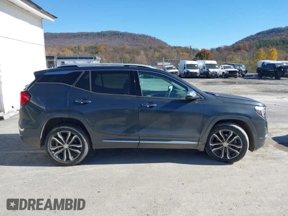 ✅ 2019 GMC Terrain Denali • VIN: 3GKALXEX3KL245766 • Lot: 43607822. Wystawiony na IAAI z przebiegiem 135 073 mil. Bezpłatny archiwum sprzedaży aukcyjnych z USA i szczegółowy raport historii pojazdu na DreamBid. Zdjęcie 14.