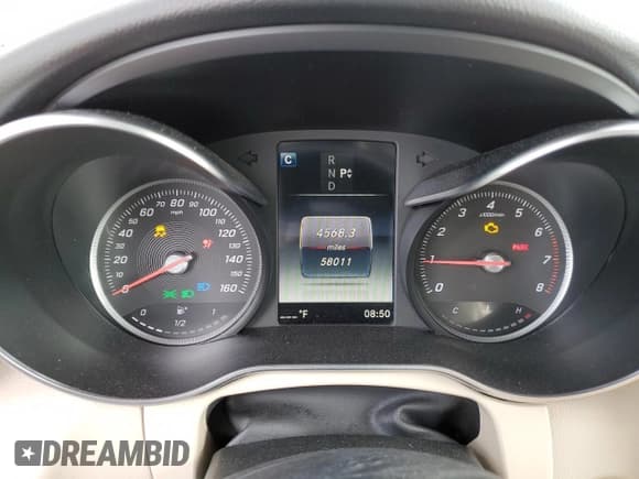 ✅ 2019 Mercedes-Benz GLC 300 • VIN: WDC0G4JB1KF588004 • Лот: 51514775. Опубликован ранее на Copart с пробегом 58 011 миль. Бесплатный доступ к архиву аукционных продаж из США и подробный отчёт об истории автомобиля на DreamBid. Изображение 9.