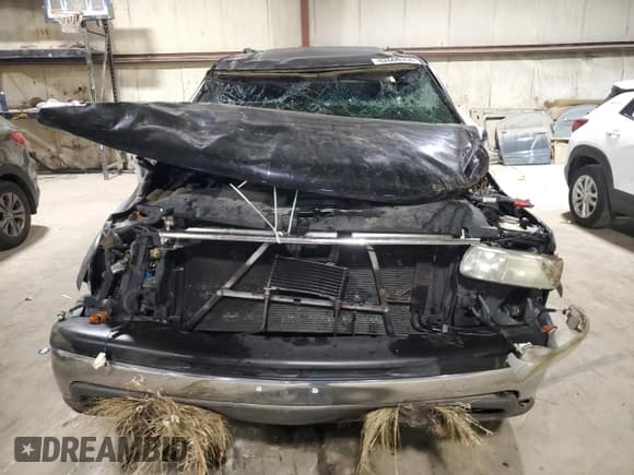 ✅ 2003 Chevrolet Suburban LT • VIN: 3GNGK26UX3G136660 • Лот: 82666304. Опубликован ранее на Copart с пробегом Не указан. Бесплатный доступ к архиву аукционных продаж из США и подробный отчёт об истории автомобиля на DreamBid. Изображение 5.