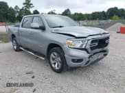 ✅ 2022 Ram 1500 Big Horn • VIN: 1C6RRFFG2NN422776 • Лот: 43201382. Опубликован ранее на IAAI с пробегом 71 295 миль. Бесплатный доступ к архиву аукционных продаж из США и подробный отчёт об истории автомобиля на DreamBid. Изображение 1.