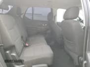 ✅ 2018 Chevrolet Traverse LS • VIN: 1GNERFKWXJJ160745 • Lot: 54645004. Wystawiony na Copart z przebiegiem 74 895 mil. Bezpłatny archiwum sprzedaży aukcyjnych z USA i szczegółowy raport historii pojazdu na DreamBid. Zdjęcie 11.