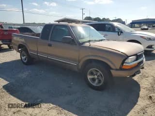 ✅ 2002 Chevrolet S-10 LS • VIN: 1GCCS19W328207975 • Лот: 69282874. Опубликован ранее на Copart с пробегом 119 230 миль. Бесплатный доступ к архиву аукционных продаж из США и подробный отчёт об истории автомобиля на DreamBid. Изображение 4.