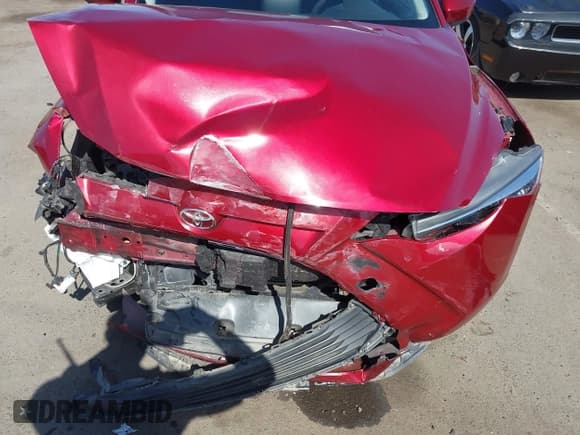 ✅ 2018 Toyota Yaris • VIN: 3MYDLBYVXJY307060 • Лот: 43175235. Опубликован ранее на IAAI с пробегом 19 820 миль. Бесплатный доступ к архиву аукционных продаж из США и подробный отчёт об истории автомобиля на DreamBid. Изображение 19.