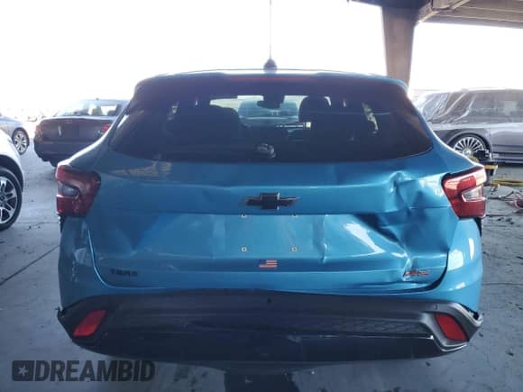 2025 Chevrolet Trax 1RS с VIN KL77LGEP9SC091417, выставлен на аукционе Copart как лот 84989305 с пробегом 29 368 миль миль и Списание • Salvage title. История ставок и продаж доступна на DreamBid. Изображение 6.