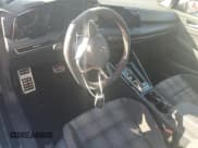 ✅ 2024 Volkswagen Golf GTI SE • VIN: WVWRA7CD6RW215470 • Lot: 87606585. Wystawiony na Copart z przebiegiem 486 mil. Bezpłatny archiwum sprzedaży aukcyjnych z USA i szczegółowy raport historii pojazdu na DreamBid. Zdjęcie 8.