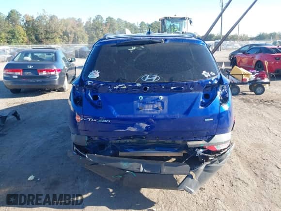 2024 Hyundai Tucson SEL with VIN 5NMJBCDE5RH364255, listed as a IAAI auction lot 43409904 with 38,715 mi miles and . Bid and sale history available at DreamBid. Image 17.