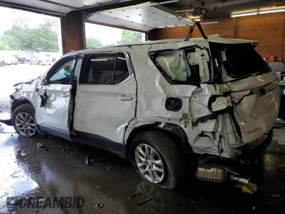 ✅ 2022 Chevrolet Traverse LS • VIN: 1GNEVLKW0NJ173259 • Lot: 64221945. Wystawiony na Copart z przebiegiem Nie podano. Bezpłatny archiwum sprzedaży aukcyjnych z USA i szczegółowy raport historii pojazdu na DreamBid. Zdjęcie 2.