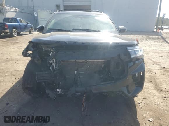 ✅ 2025 Ford Explorer ST • VIN: 1FMWK8GC2SGA94259 • Lot: 85339945. Wystawiony na Copart z przebiegiem 10 735 mil. Bezpłatny archiwum sprzedaży aukcyjnych z USA i szczegółowy raport historii pojazdu na DreamBid. Zdjęcie 5.