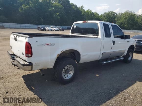 ✅ 1999 Ford F-250 XL • VIN: 1FTNX21LXXEC76365 • Lot: 63945125. Listed on Copart with 522,235 mi. Free auction sales archive from the USA and detailed vehicle history report at DreamBid. Image 3.