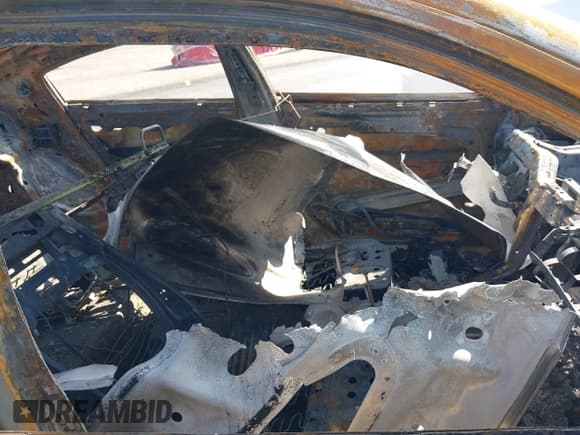 ✅ 2015 Dodge Charger SXT • VIN: 2C3CDXHG6FH798833 • Lot: 43469032. Wystawiony na IAAI z przebiegiem Nie podano. Bezpłatny archiwum sprzedaży aukcyjnych z USA i szczegółowy raport historii pojazdu na DreamBid. Zdjęcie 5.