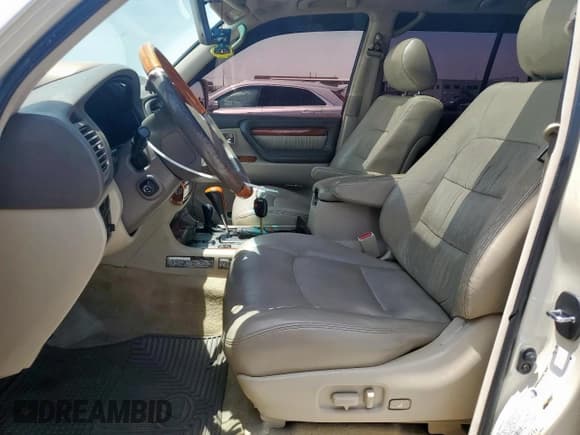 ✅ 2004 Lexus LX 470 • VIN: JTJHT00W143537038 • Lot: 65534355. Listed on Copart with 214,894 mi. Free auction sales archive from the USA and detailed vehicle history report at DreamBid. Image 7.