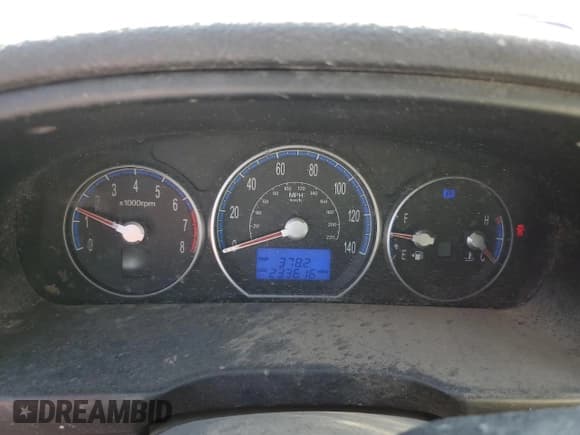 ✅ 2008 Hyundai Santa Fe SE • VIN: 5NMSH73E28H158854 • Lot: 63232224. Listed on Copart with 233,616 mi. Free auction sales archive from the USA and detailed vehicle history report at DreamBid. Image 9.