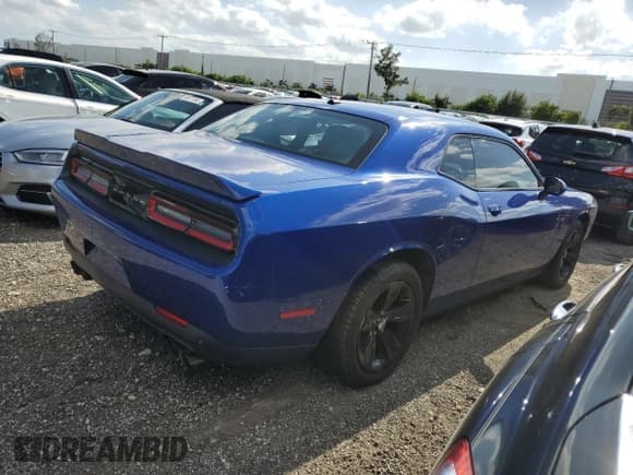 ✅ 2019 Dodge Challenger SXT • VIN: 2C3CDZAG2KH530068 • Lot: 49043973. Wystawiony na Copart z przebiegiem 85 568 mil. Bezpłatny archiwum sprzedaży aukcyjnych z USA i szczegółowy raport historii pojazdu na DreamBid. Zdjęcie 3.