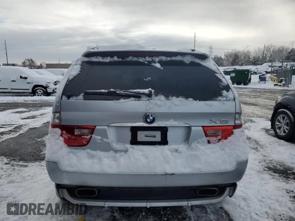 ✅ 2006 BMW X5 4.8is • VIN: 5UXFA93566LE84896 • Лот: 44562335. Опубликован ранее на Copart с пробегом 221 900 миль. Бесплатный доступ к архиву аукционных продаж из США и подробный отчёт об истории автомобиля на DreamBid. Изображение 6.