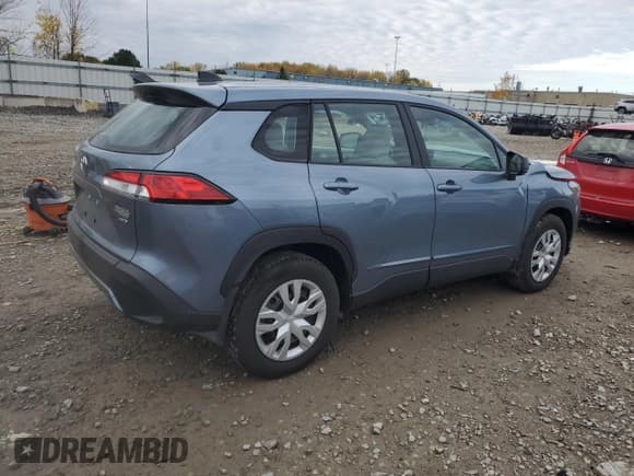 ✅ 2024 Toyota Corolla Cross L • VIN: 7MUAAABG2RV115698 • Lot: 82568305. Listed on Copart with 11,421 mi. Free auction sales archive from the USA and detailed vehicle history report at DreamBid. Image 3.