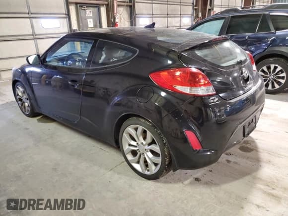 ✅ 2013 Hyundai Veloster w/Gray Int • VIN: KMHTC6AD3DU126128 • Lot: 85567984. Wystawiony na Copart z przebiegiem 70 231 mil. Bezpłatny archiwum sprzedaży aukcyjnych z USA i szczegółowy raport historii pojazdu na DreamBid. Zdjęcie 2.